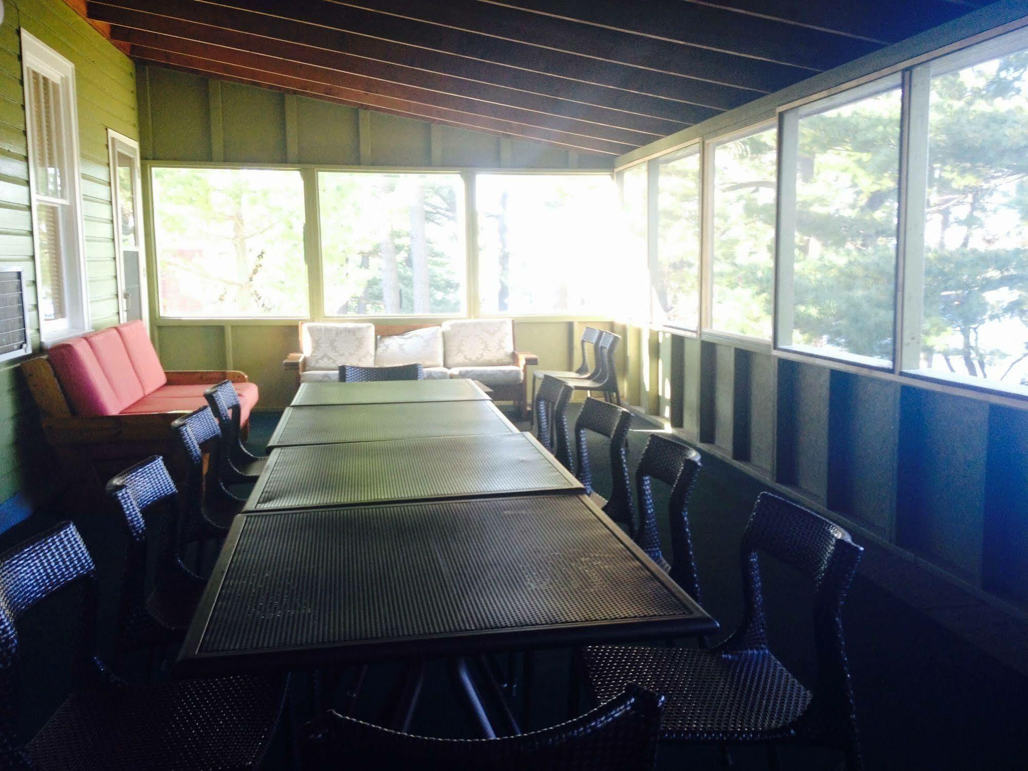 Pinedale Inn Gravenhurst Eksteriør bilde
