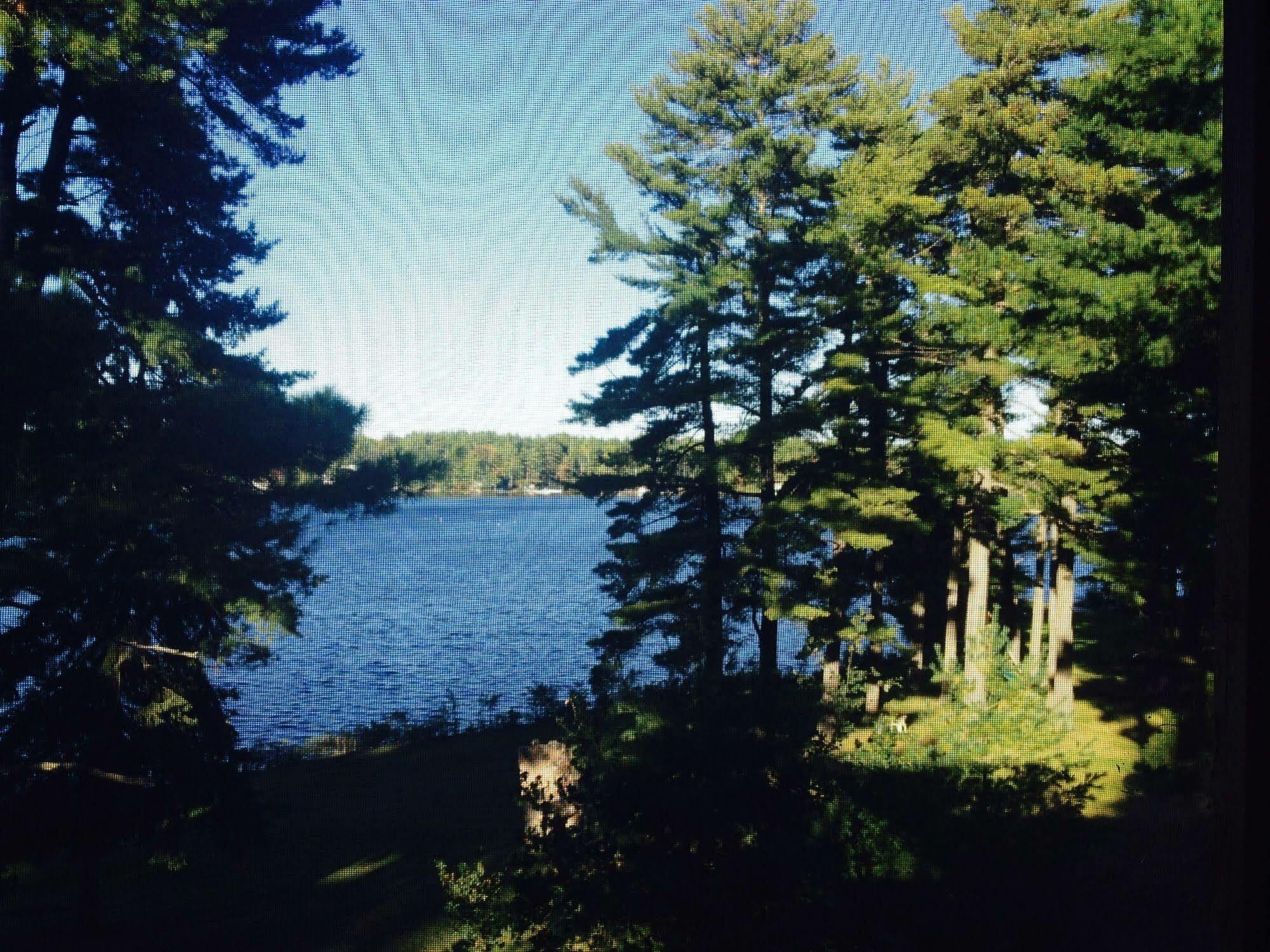 Pinedale Inn Gravenhurst Eksteriør bilde
